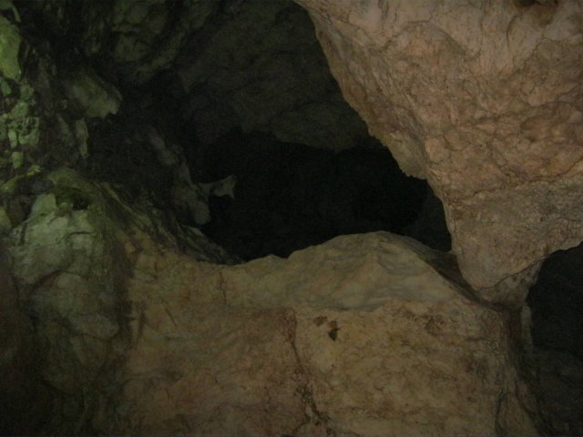 new-athos-cave3